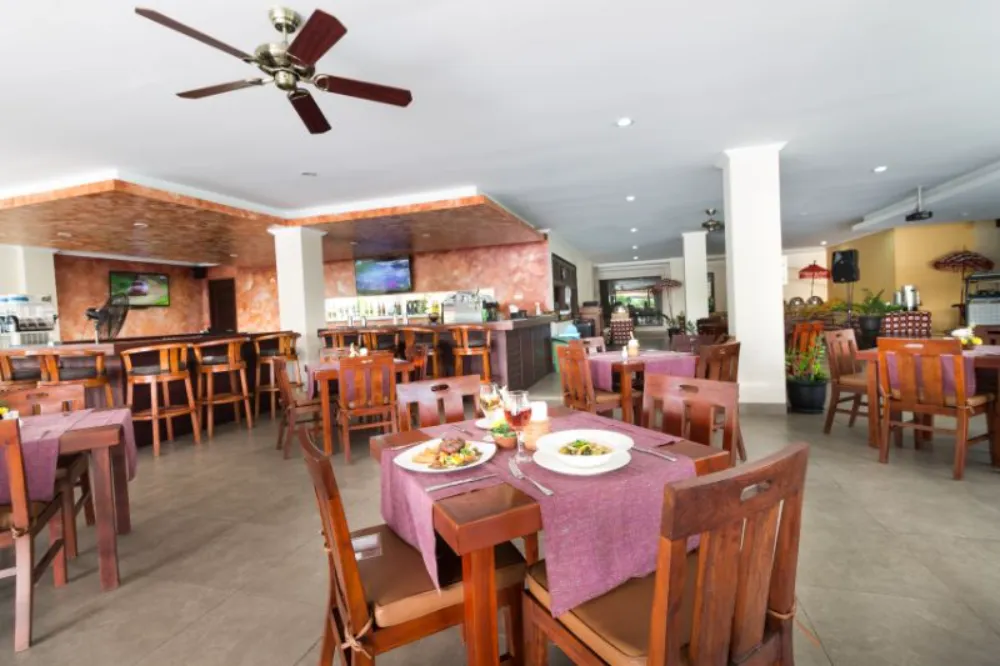 Peninsula Bay Resort - Image 13