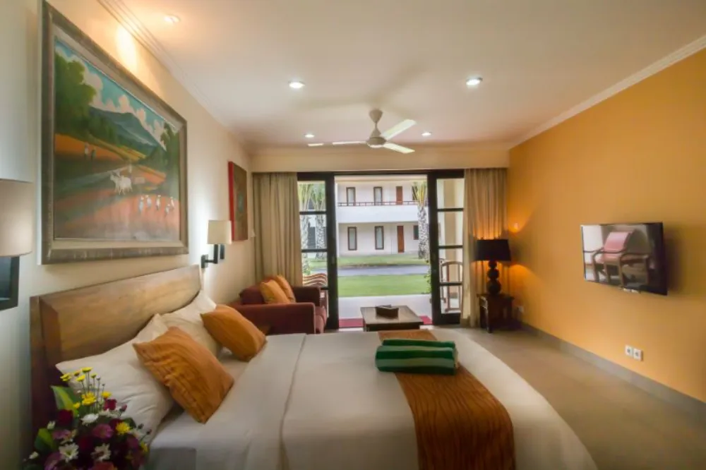 Peninsula Bay Resort - Image 20