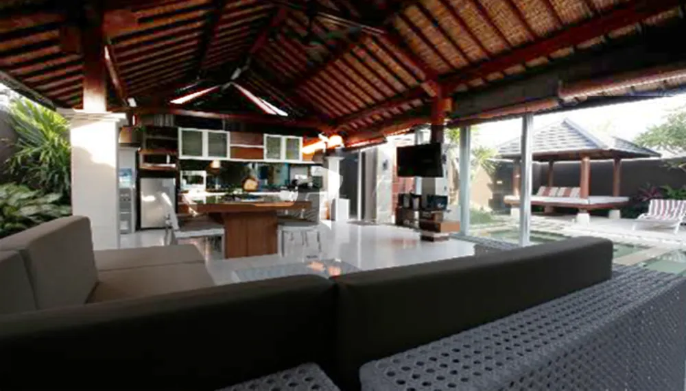 Infinity pool with ocean views